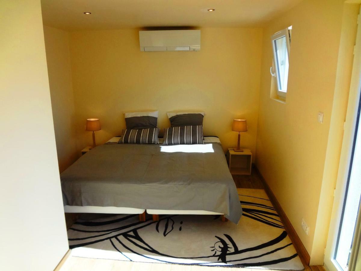 Le Mazet D'Uzes Villa Luaran gambar